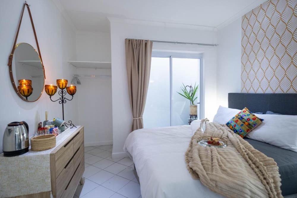 Appartement Quiet & Cosy In Claremont à Le Cap Extérieur photo